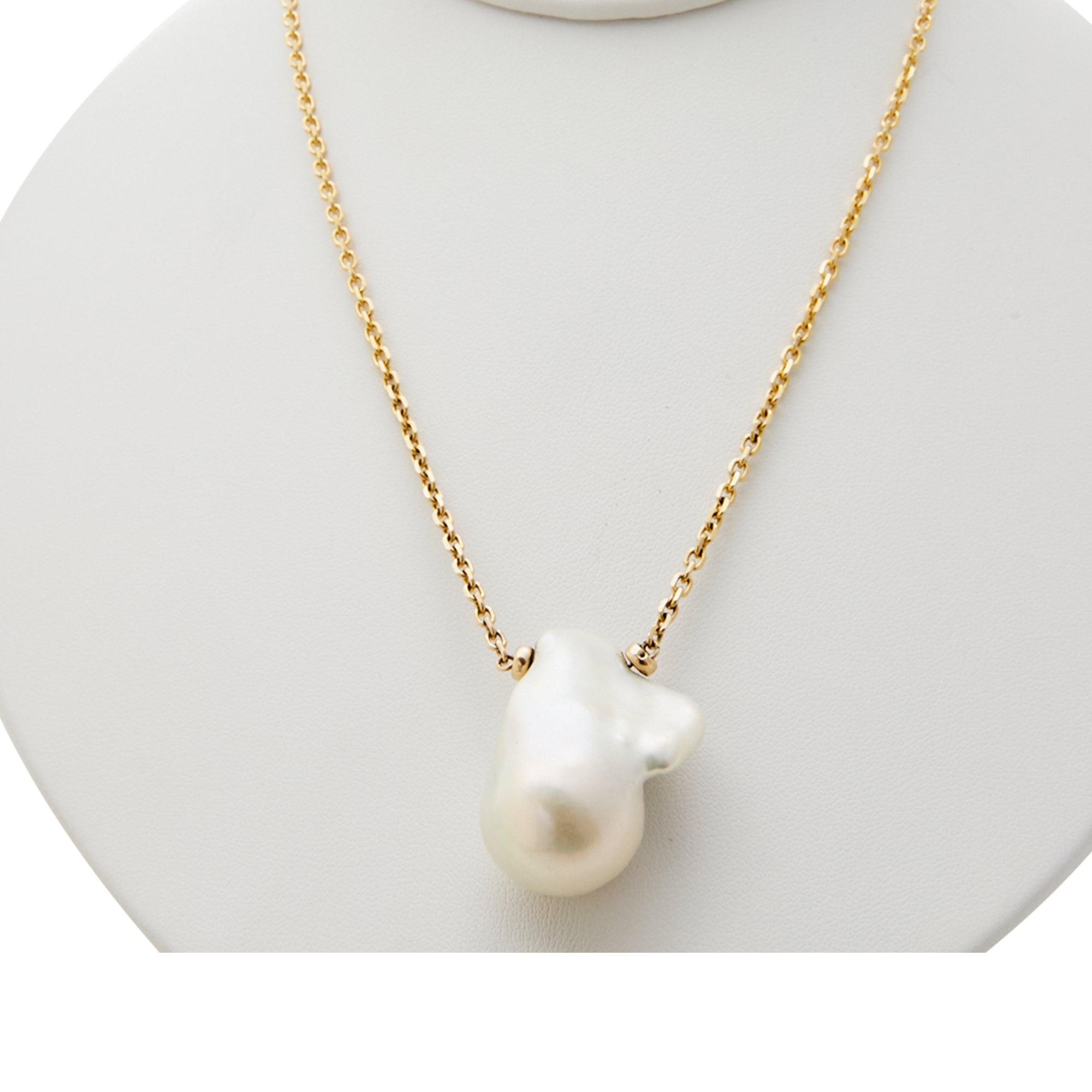 Baroque Pearl Necklace from Jeuje Fine Jewelry on a white background