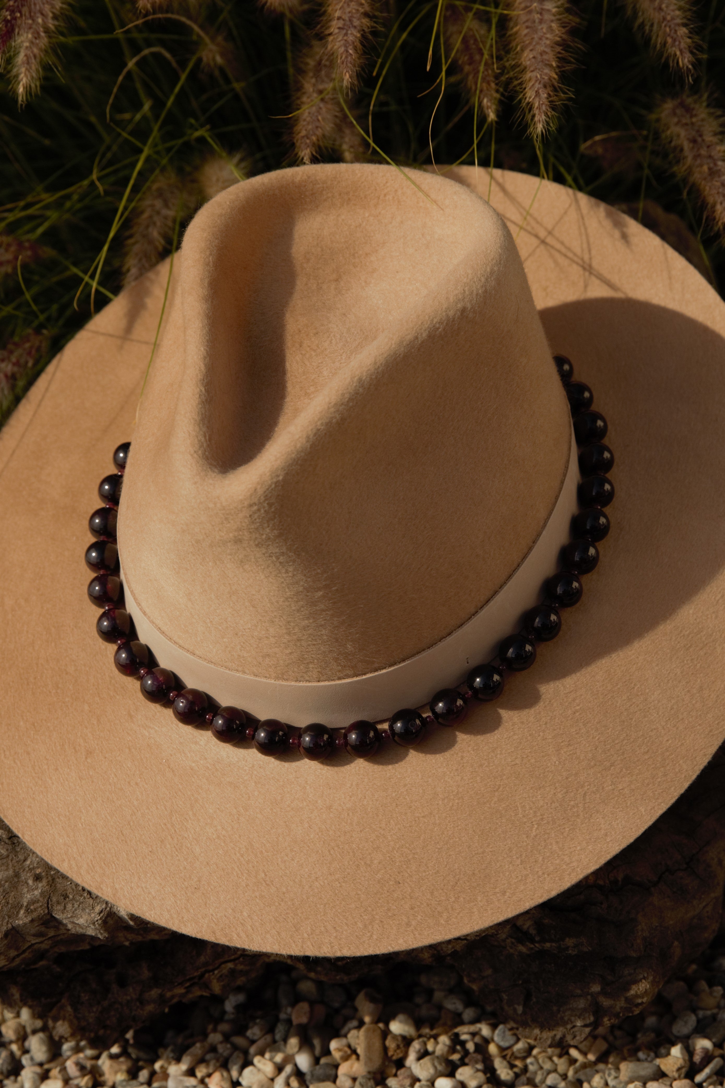 Felt hat featuring the garnet hat band