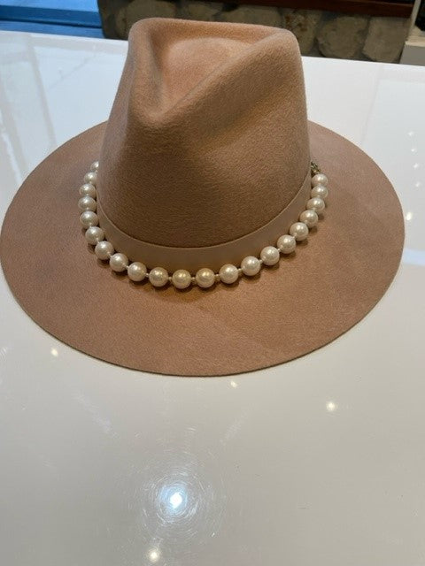 Hat Strap with Majorica White Pearls 14mm with brass 7mm chain