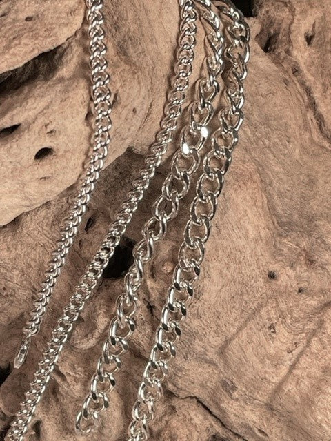 Silver curb chains in 7mm and 5mm