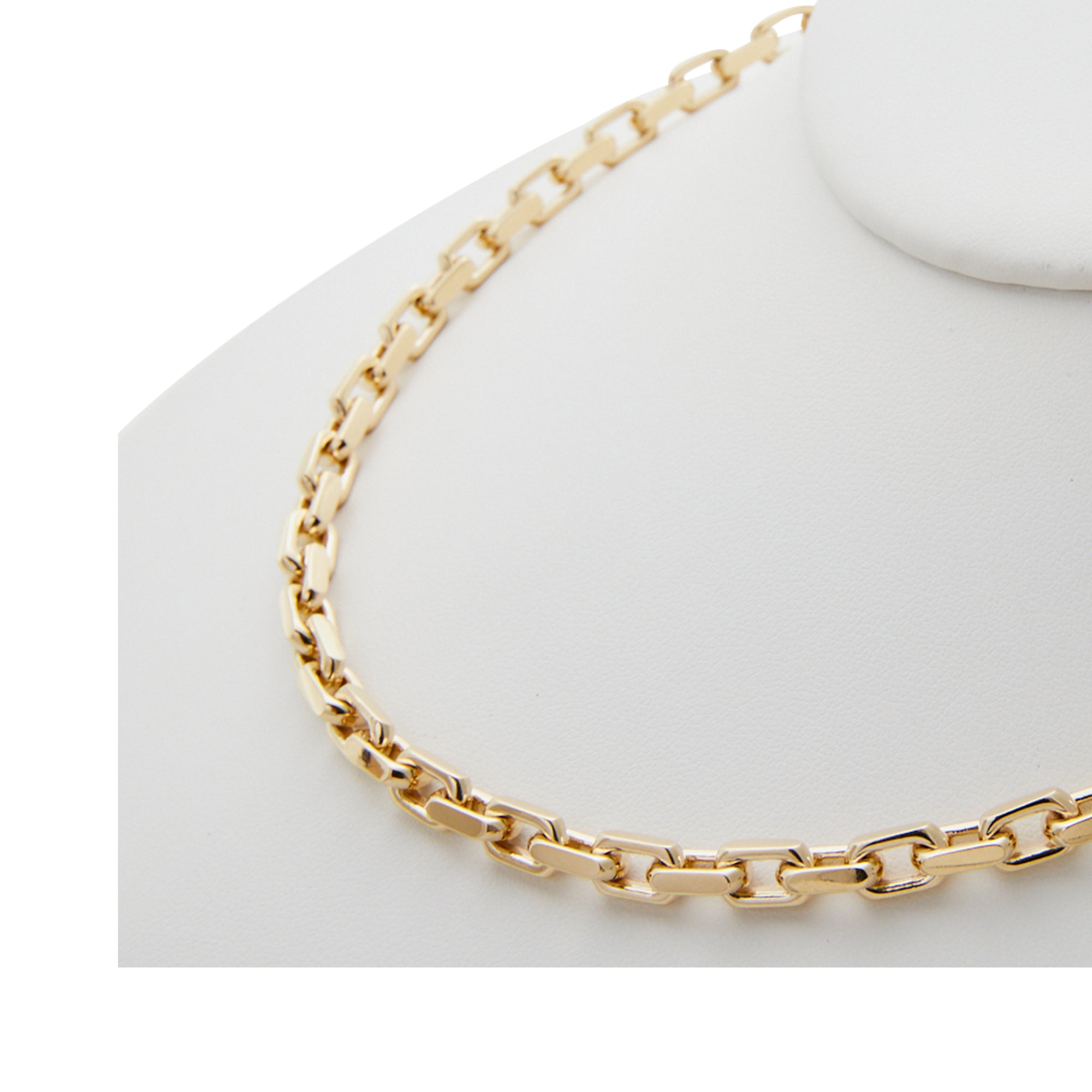 Solid gold heavy link chain from Jeuje Fine Jewelry on a white background